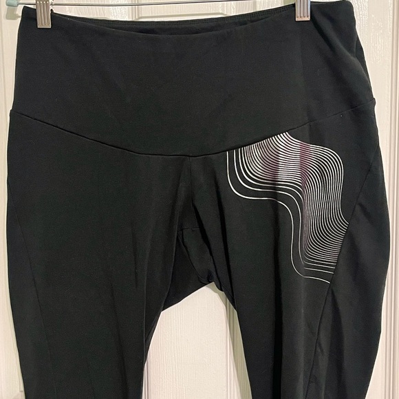 Adidas Black Performance Pants - Picture 2 of 5